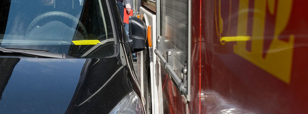 Falschparker behindern Rettungskräfte